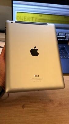 Apple iPad 4th Gen. 16GB, Wi-Fi + Cellular ,white  - Image 1 of 3