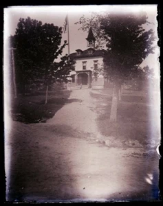 LATE 1800s EARLY 1900s GLASS NEGATIVE,  OLD SCHOOL BUILDING IN BACKGROUND - Picture 1 of 2
