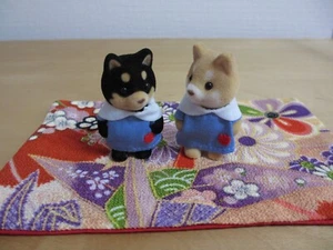 Sylvanian Families Shiba cane bambino gemelli asilo nido GIAPPONESE Critters Calico limitati - Foto 1 di 16