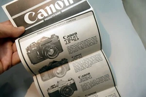 Canon Products F1 A-1 G-III 17 28 Brochure Advertisement vintage camera 1970's - Picture 1 of 10