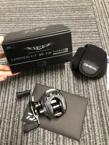 [☆Mint/Unused] DAIWA 25 STEEZ LIMITED CT SV TW 70XHL Left Handle bait reel Japan - Picture 1 of 5