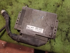 Centralina iniezione  RENAULT MEGANE 1a Serie 1.6 Scénic RN Mnv 5p/b/1598cc - Foto 1 di 2