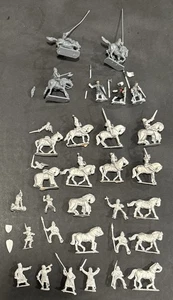 25/28mm medieval/inglés - caballeros montados y pies 25 higos metal y plástico - Imagen 1 de 11