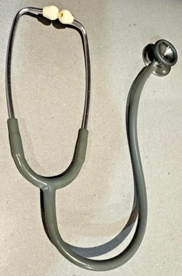 3M Littmann Classic Stethoscope Grey FREE SHIPPING - Image 1 of 4