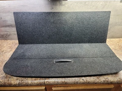 Audi TT Quattro 2008 - alfombrilla de maletero/cubierta de neumático de repuesto 8J7863463  Foto 1 de 4