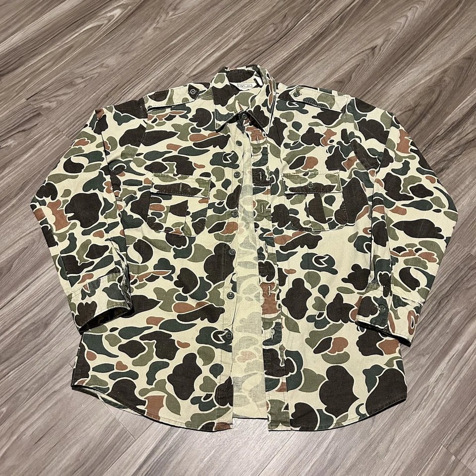 Camisa vintage Walls Duck camuflada con botones mediana hecha en EE. UU. Foto 1 de 4