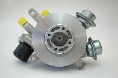 Bomba de combustible de alta presión Porsche Cayenne Panamera 4,8 L 94811031572 ss 948110316JX Foto 1 de 4