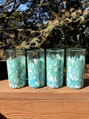 4 высоких стакана ручной работы из переработанного стекла - эффект синей/зеленой/серой волны и чистые - Изображение 1 из 4