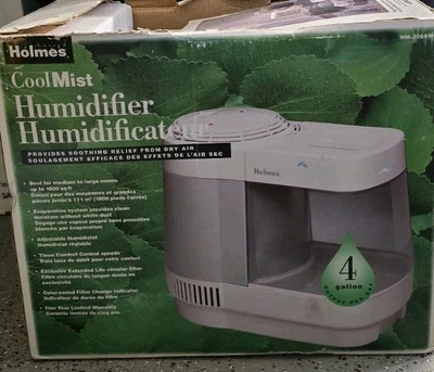 Holmes Cool Mist Humidifier Model HM-2060W - Image 1 of 3