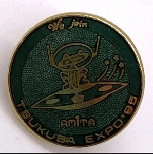 Tsukuba Expo 85 Lapel Pin Japan's World's Fair Vintage Rare AMITA Alien UFO 3/4” - Picture 1 of 5