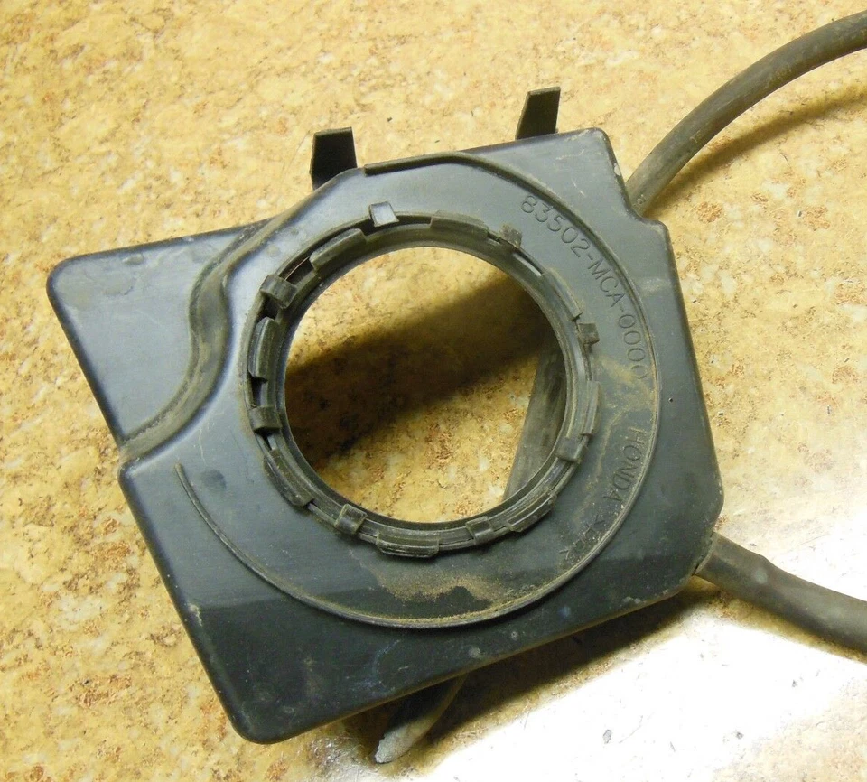 Honda Goldwing GL1800 GL 1800 2002 ala dorada tanque de combustible gasolina bandeja de goteo caja gasolina Foto 1 de 1