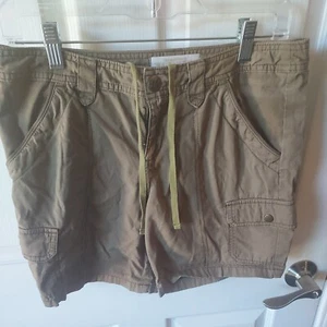 Eddie Bauer olive brown petite Outdoor Hiking shorts 4P - Picture 1 of 5