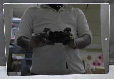 Microsoft Surface pro 3, 13", Silver, i5, 4GB, 128GB-Crack on screen, No OS - Image 1 of 4