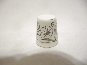 THIMBLE COPPER & WHITE ENAMEL CRUMMLES "ONLY FIRST OUTLINED IN BLACK & WHITE" - Picture 1 of 5