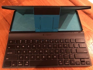 Teclado y soporte para tableta Logitech 820-005094 Y-R0034 para iPad Bluetooth ~ Nuevo sin caja - Imagen 1 de 13