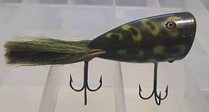 17 Vintage Freshwater Fishing Lures - Many Are Wooden - All Are Collectible - - Picture 1 of 24
