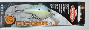 berkley digger 4.5 slow rise bass crankbait 2" rattles 3/8oz sexy back - Picture 1 of 4