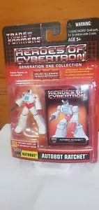 G1 Collection Transformers Autobot Ratchet Heroes of Cybertron Hasbro 2003 - Picture 1 of 3