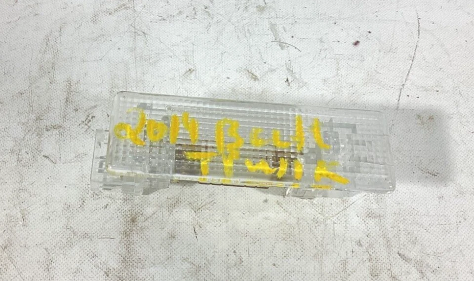 Лампа подсветки заднего багажного отделения 2012–2018 Volkswagen Beetle от оригинального производителя. - Изображение 1 из 4