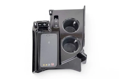 Portavasos de teléfono con panel de consola central Toyota Mirai 21-24 861C0- Foto 1 de 4