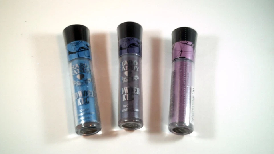 Surtido de pigmentos de sombra de ojos sueltos con barril en polvo HARD CANDY - Elige el tono Foto 1 de 1