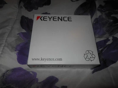 KEENCE DIGITAL FIBER SENSOR FS-N10 SERIES WATER PROOF TYPE DC POWER TYPE SEALED - Image 1 of 4