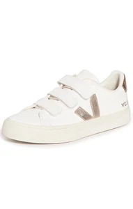 VEJA White & Rose Gold Step into sustainable style with these VEJA sneakers - Picture 1 of 5