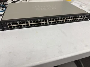 Cisco SG300-52P-K9 52-Port Gigabit Managed Switch - Zdjęcie 1 z 4