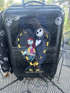 DISNEY TIM BURTON’S THE NIGHTMARE BEFORE CHRISTMAS 6PC TRAVEL SET LUGGAGE - Picture 1 of 12