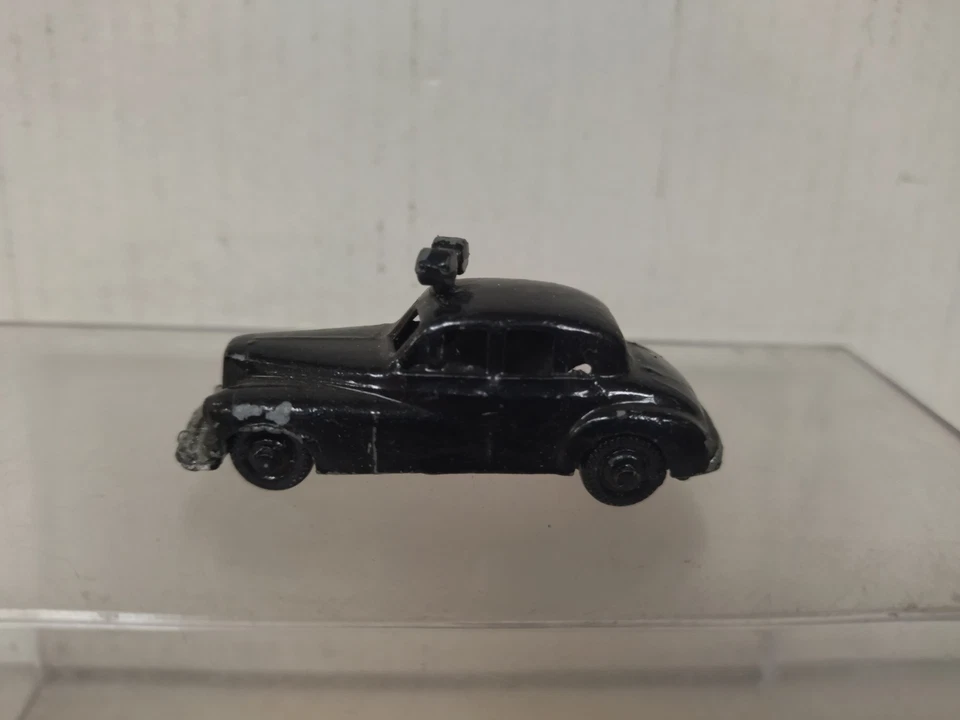 WOLSELEY MOBILE POLICE CAR 1:60/apx 1:64 BUDGIE NO BOX - Imagen 1 de 4