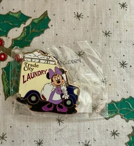 Disney Trade City Laundry Minnie Limited Release 2010 - Picture 1 of 2