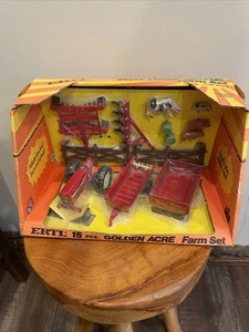 Vintage 1/32 Ertl Golden Acres Farm 15 Pc Set IH Animals Tractor In box NEW - Picture 1 of 11