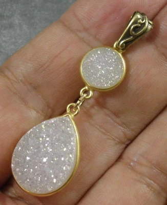 Colgante de cuarzo de ágata druzy arco iris cristal recubierto de oro sobre plata de ley Foto 1 de 4