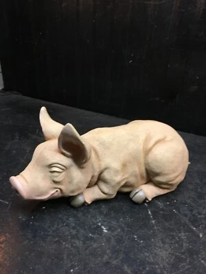 Bebé Cerdo Sentado Jardín Estatua Jardín Decoración Granja Resina 12 pulgadas Foto 1 de 4