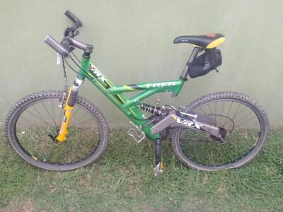 Vintage Large Trek VRX300 26er Full Suspension Mountain Bike - Image 1 of 4