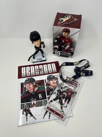 Shane Doan #19 Bobblehead-Yearbook-Lanyard-2021/22 Suite Ticket Arizona Coyotes Cover