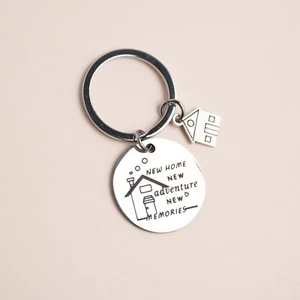 CUTE "NEW HOME NEW ADVENTURE NEW MEMORIES" HOUSE FAMILY KEYCHAIN KEY RING GIFT - Picture 1 of 1