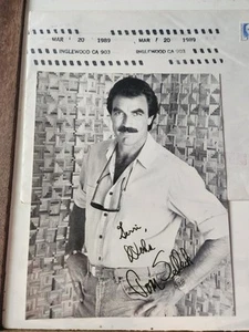 TOM SELLECK 8X10 SIGNED S/W Photo Magnum P.I. Original Umschlag Vintage 1989 - Bild 1 von 3
