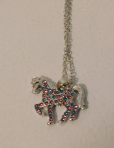 NEW GIRLS (STANDING) UNICORN NECKLACE-Has several ittle faux gems on It- CUTE - Picture 1 of 1