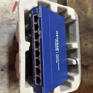 Netgear GS108 8 Port Gigabyte Unmanaged Network Switch - Picture 1 of 4