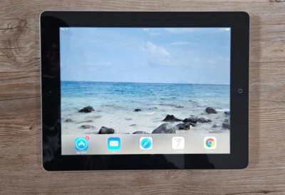 Apple iPad 2 9.7in 16GB Wi-Fi Tablet - Black - Image 1 of 4