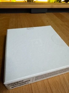 Square bluetooth Contactless Card Reader (2nd generation) – Take contactless & c - Picture 1 of 3