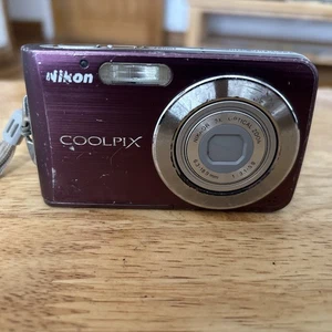 Nikon Digital Camera Coolpix S210 8.0MP -Purple (no charger) - Picture 1 of 6