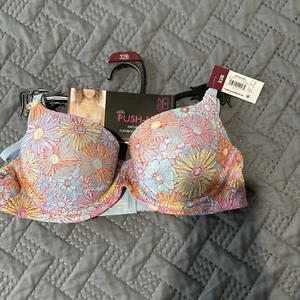 No Boundaries Women's All Over Lace Push Up Bra RETRO DAISY OUTLINED Size 32D - Picture 1 of 2