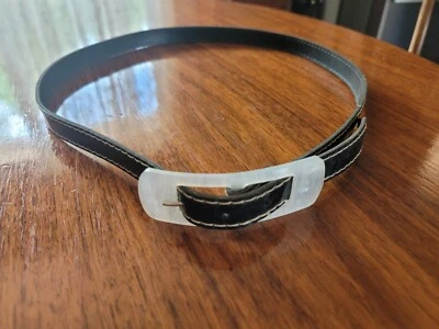 Винтажный черный лакированный кожаный ремень размер 6 с перламутровой пряжкой - Изображение 1 из 4