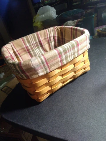 2002 Square Longaberger Basket with Plaid Fabric Liner Cover