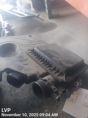 AIR CLEANER BOX 2013-2018 FORD C-MAX Foto 1 de 4