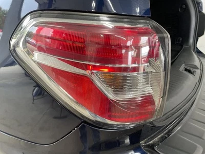 Conjunto de luz trasera izquierda usado se adapta a: Nissan Armada 2017 cuarto panel montado Lef Foto 1 de 4