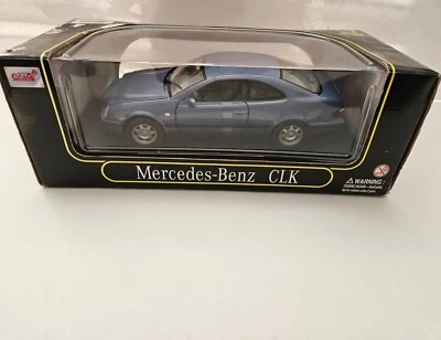 Mercedes-Benz CLK Die Cast 1:18 azul Foto 1 de 4
