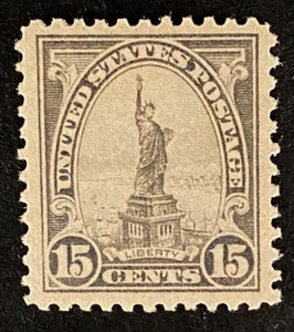 US Stamps, Scott #566 1922 15c Statue of Liberty XF M/NH. Large margins. - Picture 1 of 8